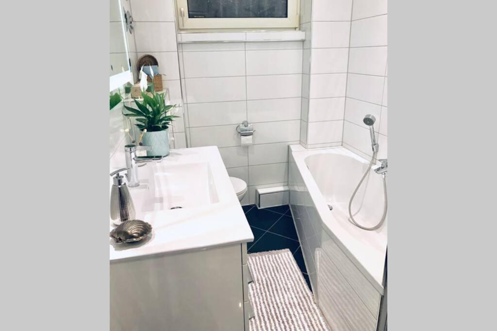 Home In The Heart Of Mannheim, Free Parking, Netflix, Fast Wifi מראה חיצוני תמונה